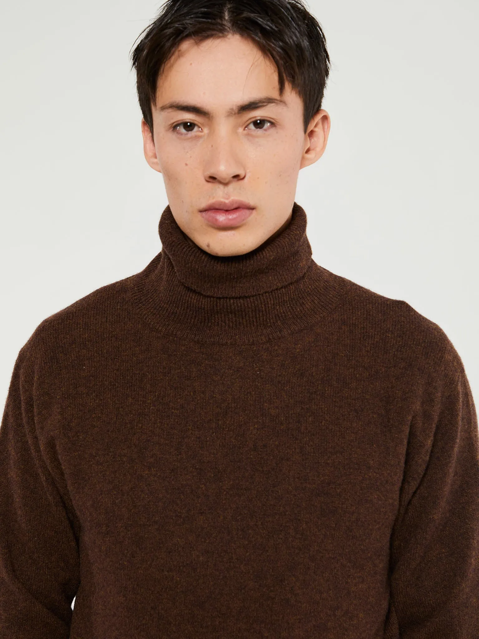 9G Turtleneck in Brown
