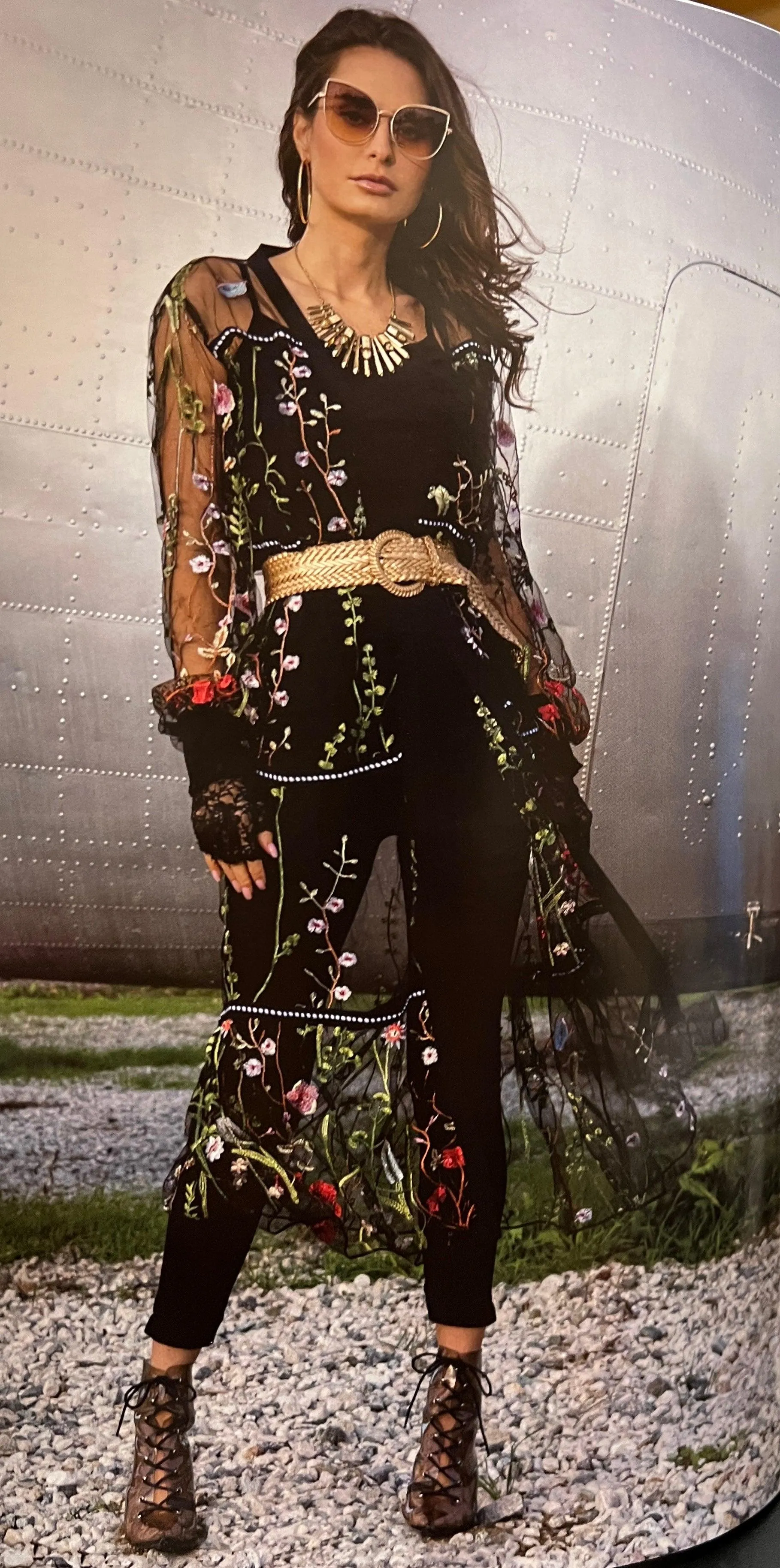 Elegant Long Sleeve Tulle Kimono Jacket with Lace Appliques - A010