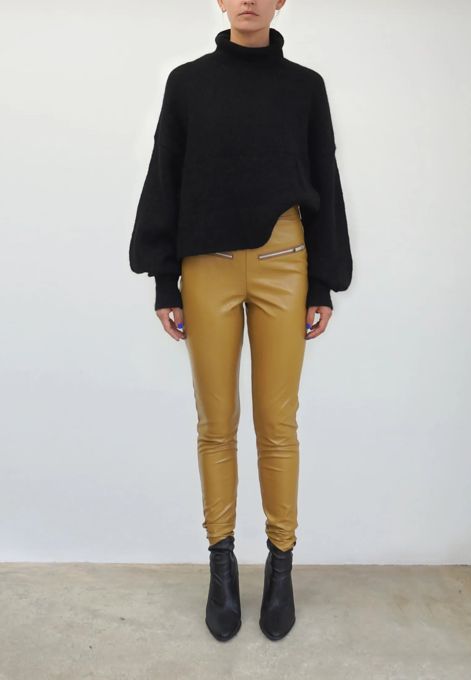 DESTINATION CAMEL FAUX LEATHER LEGGINGS