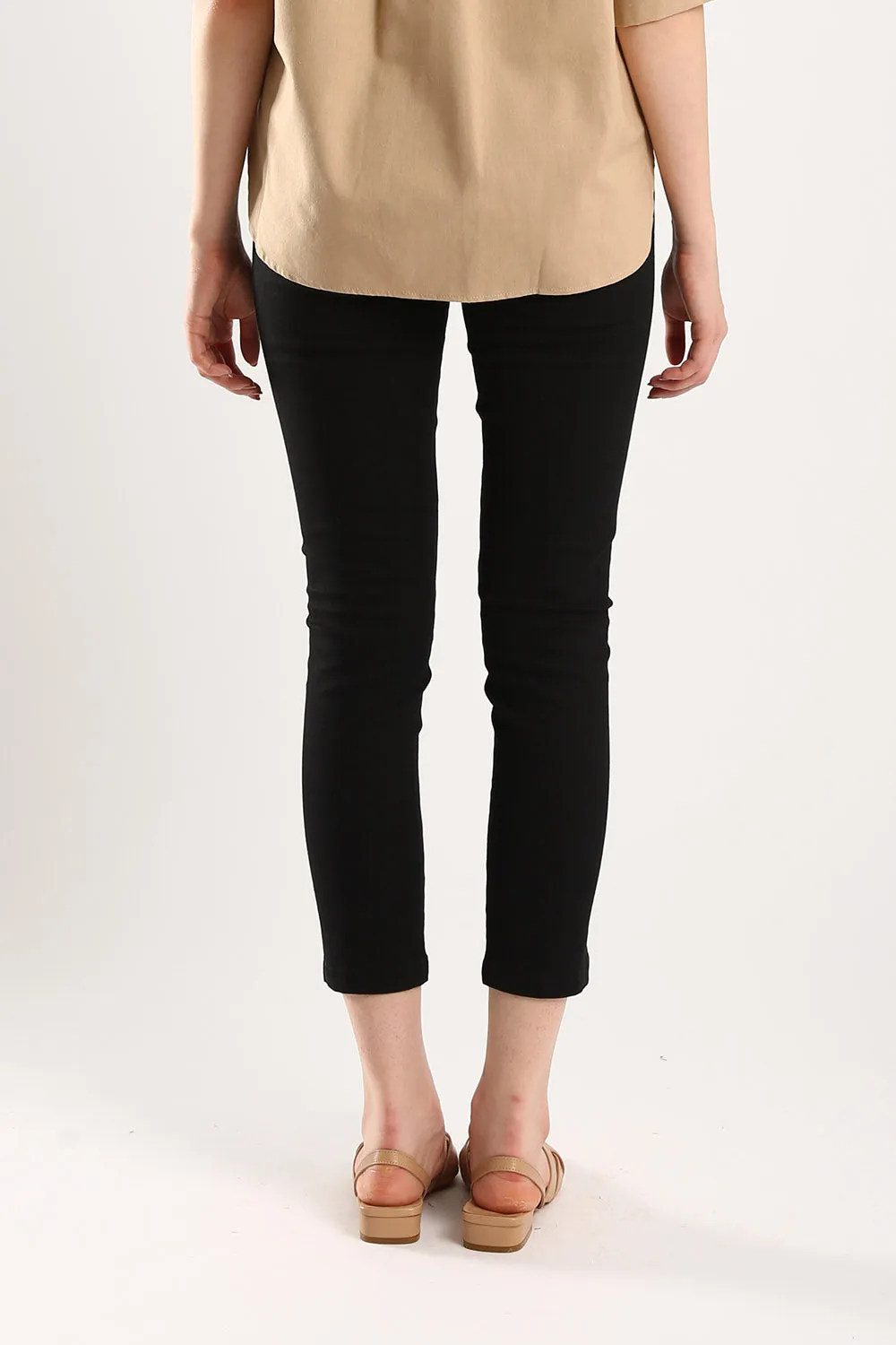Simple Spirit Stretchable Cotton Pants in Black
